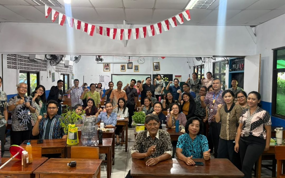 EDUKASI MINYAK JELANTAH DAN SOSIALISASI PENGELOLAAN SAMPAH DI KOMPLEKS STRADA BHAKTI UTAMA